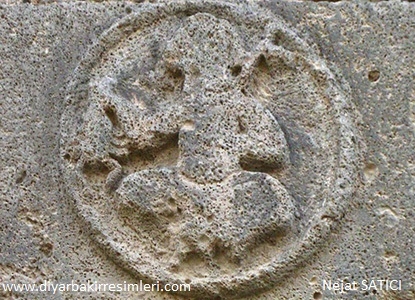 akrep_burcu_-_diyarbakir_kalesi-fot.nejat_satici_-.jpg