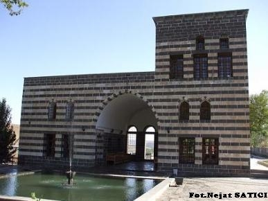 berderipir-erdebil_kosku-diyarbakir1-fot.nejat_satici.jpg