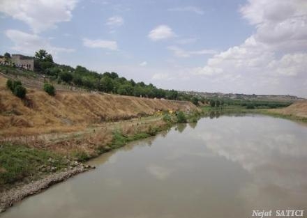 dicle_nehri_ve_diyarbakir_kalesi12_fot.nejatsatici.jpg