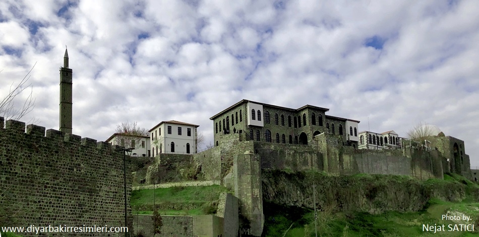 diyarbakir-kalesi-diyarbakir-saraylari-fot.nejat-satici_.jpg