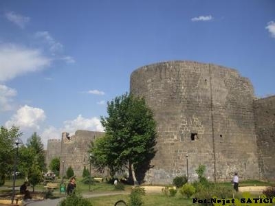 diyarbakir_kalesi_ve_burclar1-fot.nejat_satici.jpg