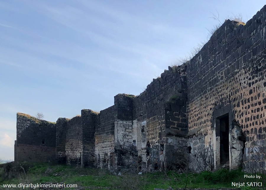 hacli_kapi_diyarbakir_kalesi_fot.nejat_satici_.jpg