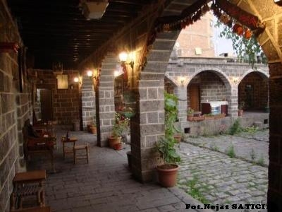 suluklu_han2-diyarbakir-fot.nejat_satici.jpg